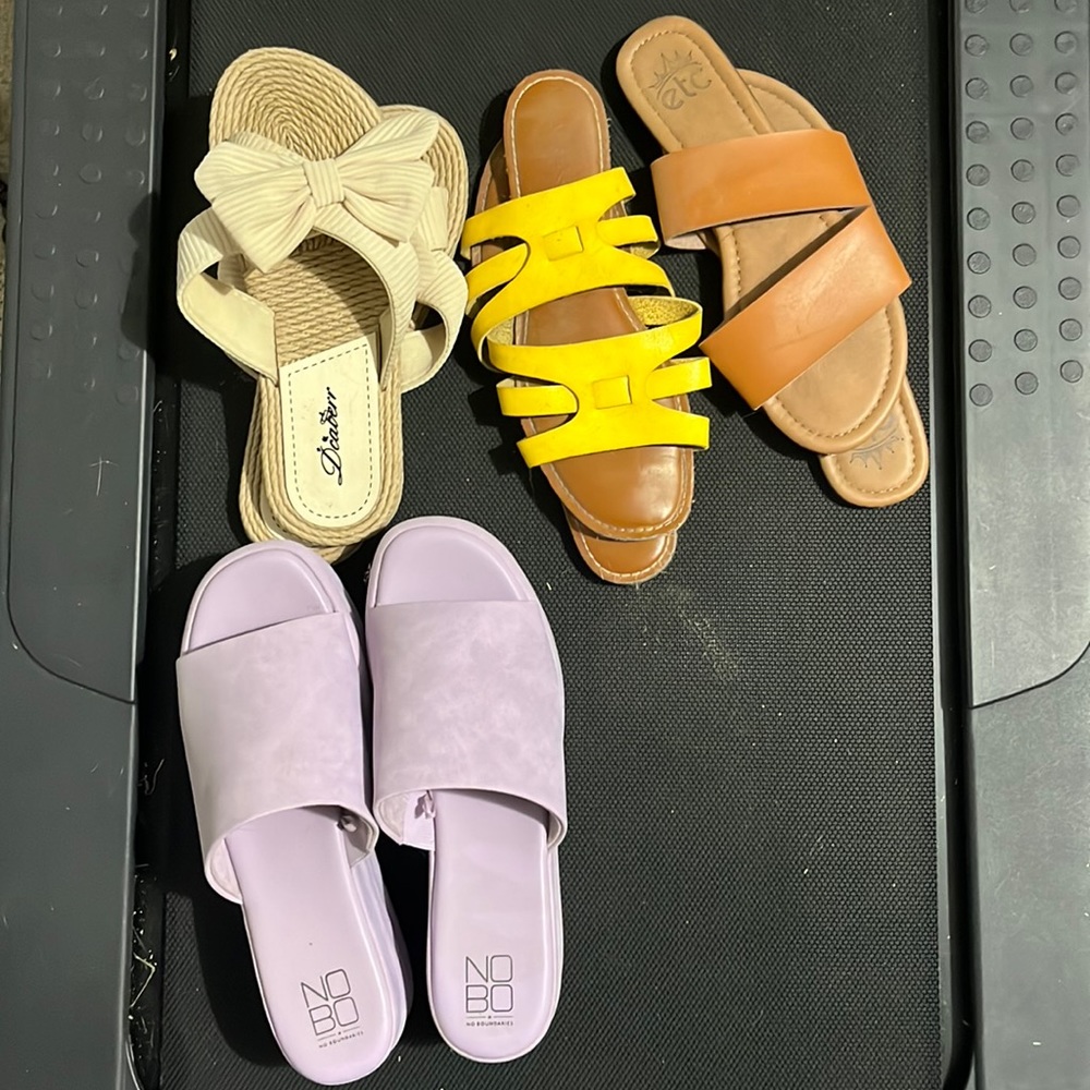 4 pairs of sandals